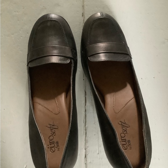 Sofft Women's Black Heels - Picture 5 of 5